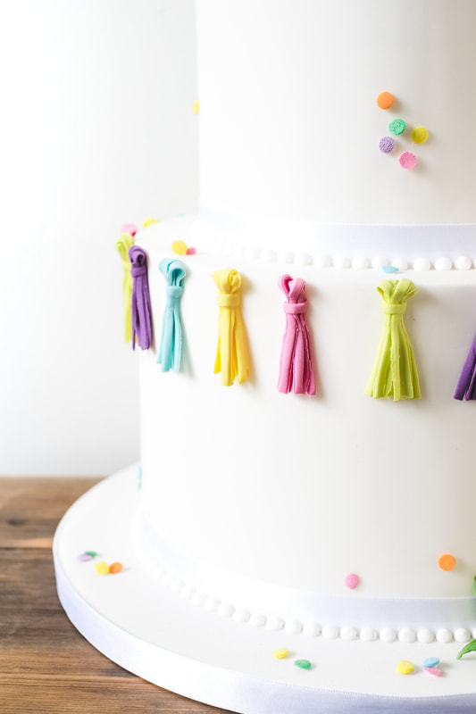2020 wedding cake trends - festival colour